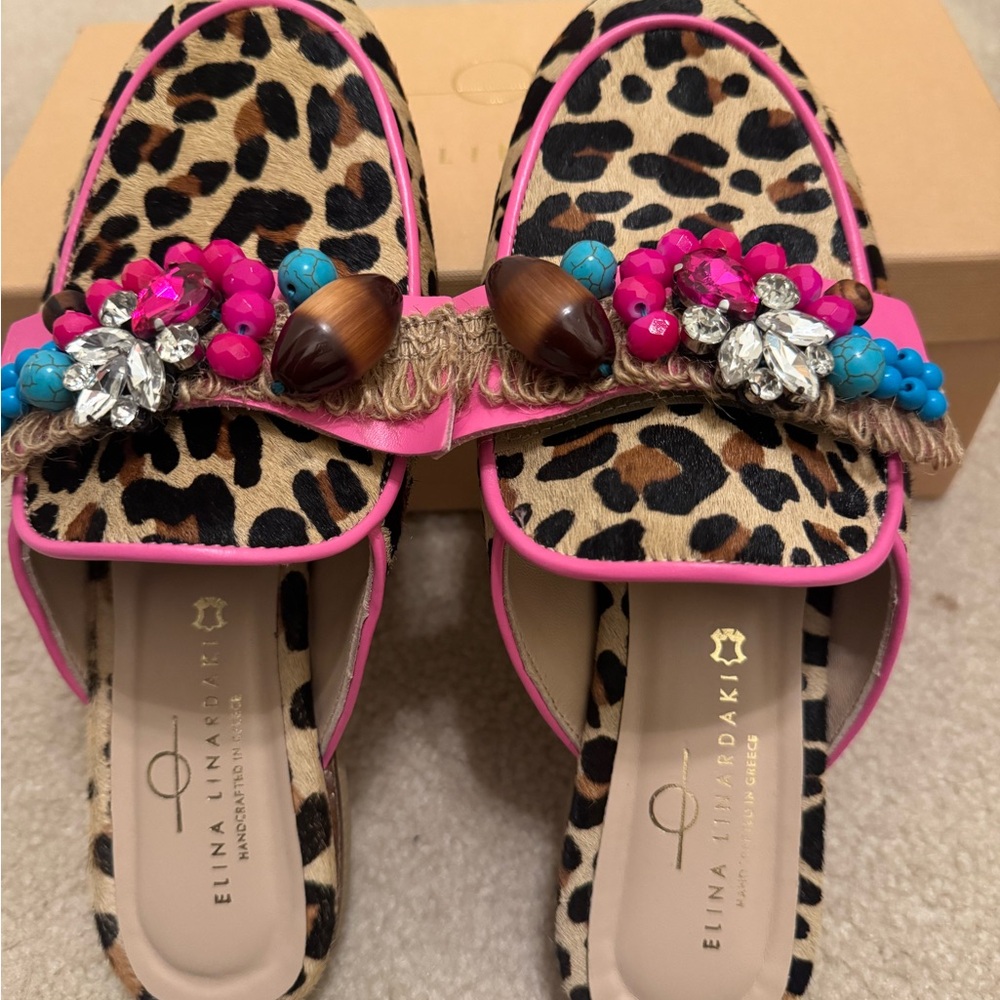Vibrant Aline Leopard Print Flats with Pink and Blue Accents - Picture 8 of 9